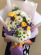 Букет цветов из:  Ирисы, Хризантемы и Розы #REPLACE_PRED# Киевке