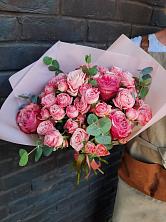Букет розы в пальмах в Киевке Букет цветов из: Розы в Киевке